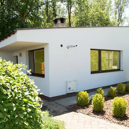 Camping Oaza Blonie Kornik Domki Standard Plus - 3 Pokoje Exterior photo